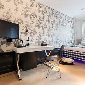 Canal 3*, Amsterdam Nederland